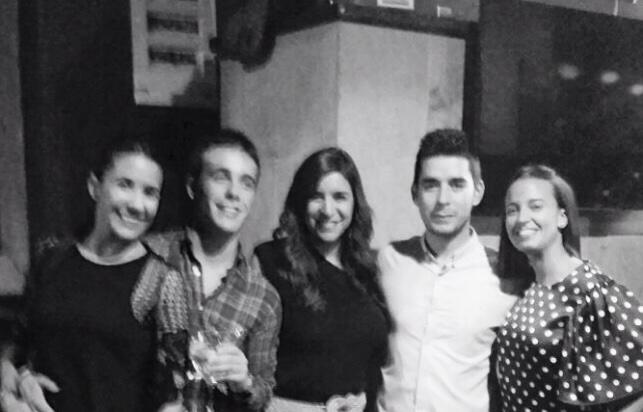 ceci_coman's tweet photo. Buena celebración del cumple de #tato #comidademami @albercolgaos @patrydas87 @victor11_mas #chelo#hermanos osquiero http://t.co/VJprt0HHCg