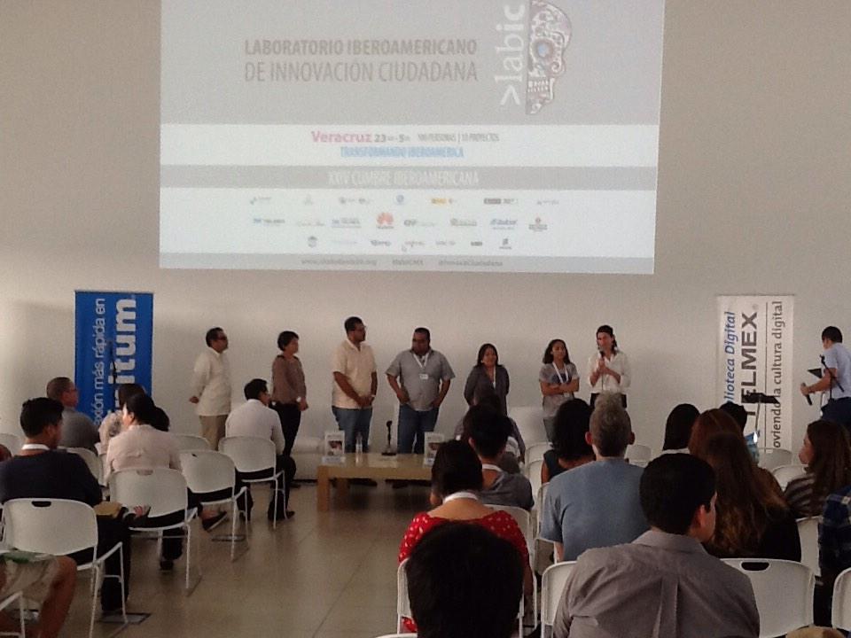 InnovaCiudadana's tweet photo. Colaboradores del proyecto #babyduino en #LabICMx listos para compartir sus conocimientos http://t.co/hhQeqJC9nX