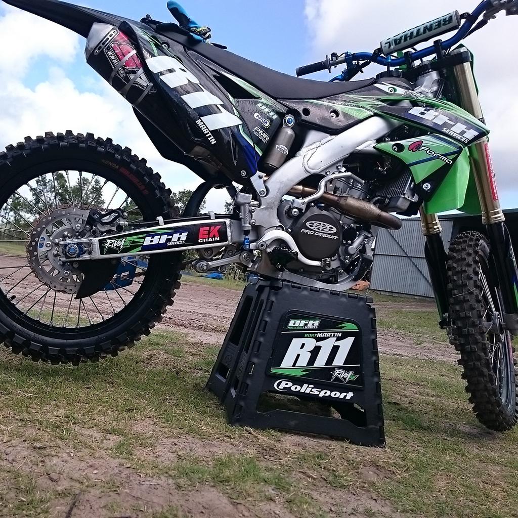 BFRMXR11's tweet photo. Had a mint time at club day yesterday. Finished on a good note #bfrmx #Kawasaki #froth #coolumpines http://t.co/4G6iANBD7z