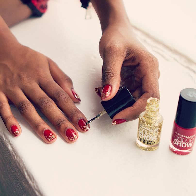 Maybelline's tweet photo. Top off a classic crimson mani with a splash of golden glam for the holidays. http://t.co/KNyQ0HcDPX #colorshowoff http://t.co/7bkhGa5iPV