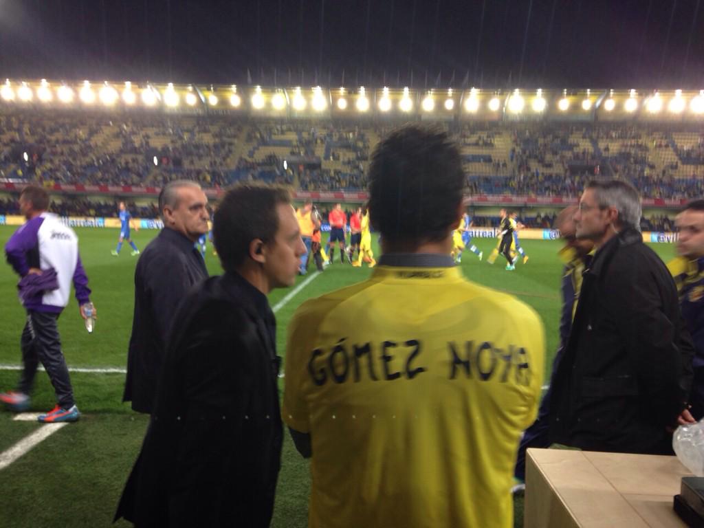 Jgomeznoya's tweet photo. Thanks to @VillarrealCF and my sponsor @pamesaceramica for inviting me to today's game. Had a great time! http://t.co/wTBahSwrfA