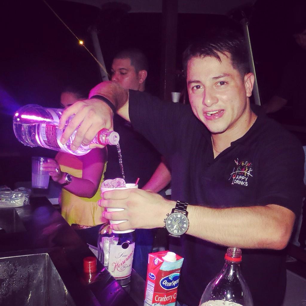 Fiesta De Lanzamiento De <a href="/HappyDrinks507/">Happy Drinks</a> #PasalaHappy