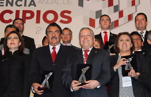 gustavotampico's tweet photo. Reconocimiento @CONAMM a @GobTampico nos obliga a redoblar esfuerzos #CAM2014 #Tampico http://t.co/TEgRcvwudO