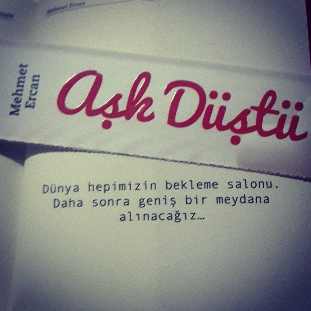 Dünya, hepimizin bekleme salonudur. 
kitapyurdu.com/kitap/default.…