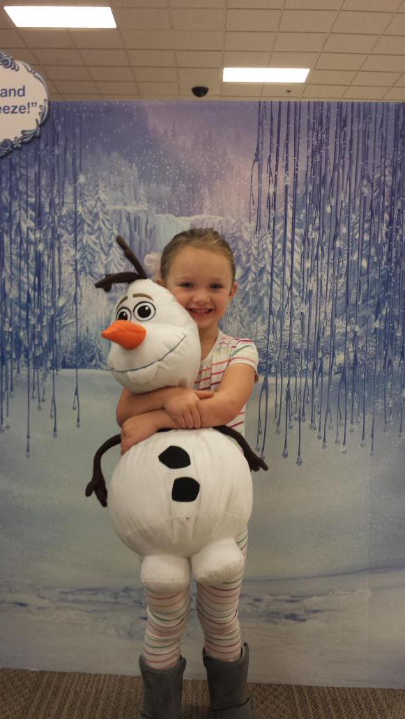 courtlaw_'s tweet photo. #DisneyFrozenatTarget she absolutly loves oloaf! And #target. They have really awasome frozen merchandise there! http://t.co/JTj48MCUkp