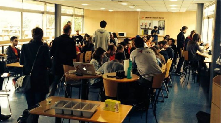 schoufyyy's tweet photo. Pause déjeuner de qualité lors du @swlyon  #swlyon #swlille #swtln #GSB2014 http://t.co/LAY0dWwZPj