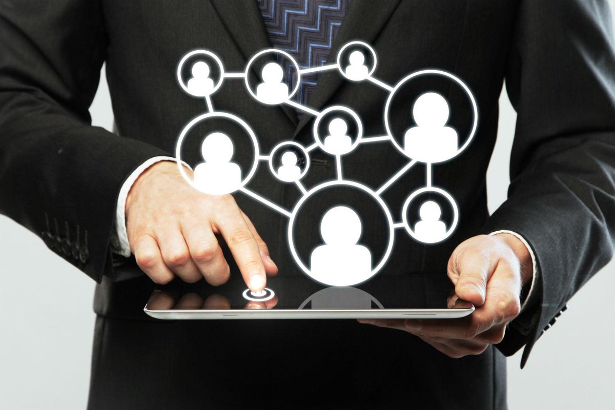 marketingmomph's tweet image. #Howto manage #socialmedia from anywhere klou.tt/xc4l5911a42o #formarketers @devbattles missed @SproutSocial! Tsk.