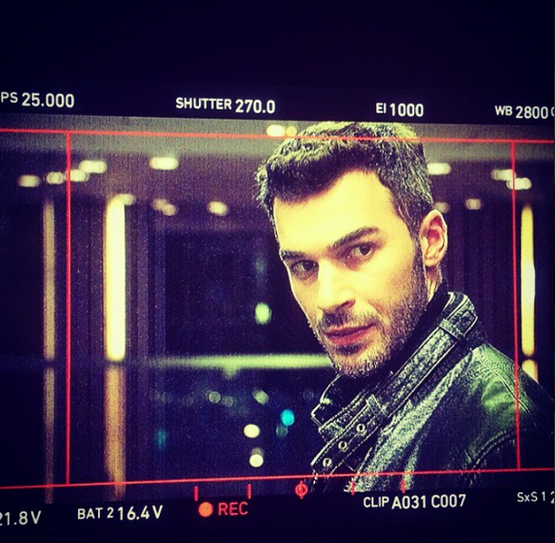 DiziEzra's tweet photo. #Ezra 16 Aralık Salı akşamı @ShowTV'de... Güncel haberler, set fotoğrafları ve daha fazlası için takipte kalın. 😊 http://t.co/W5EpnlIs4E