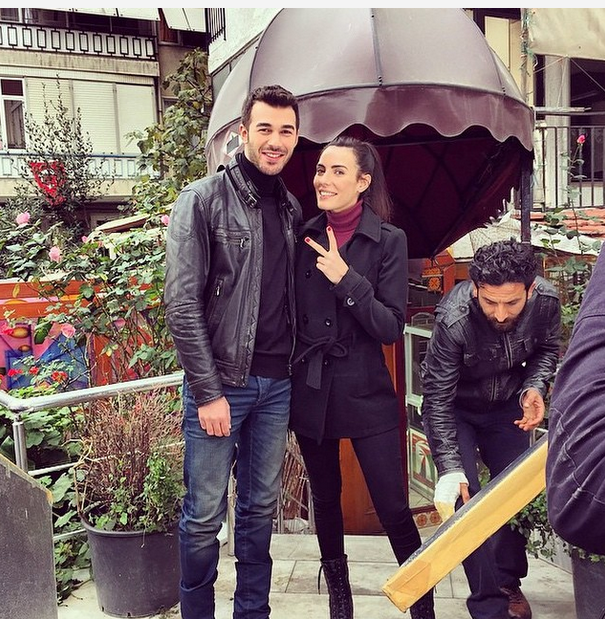 DiziEzra's tweet photo. #Ezra 16 Aralık Salı akşamı @ShowTV'de... Güncel haberler, set fotoğrafları ve daha fazlası için takipte kalın. 😊 http://t.co/W5EpnlIs4E