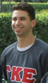 closloera's tweet photo. When you high af and forget your beard at home. http://t.co/uCWKOdwHM2