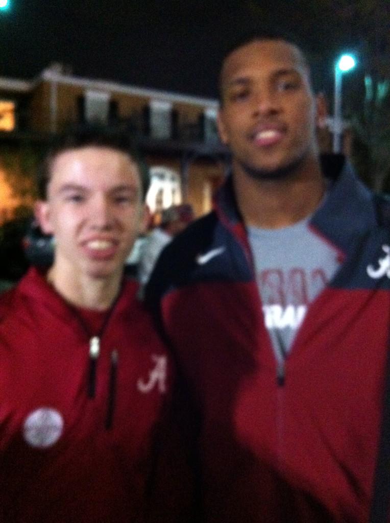 BarryBgrider's tweet photo. @TheRealOjHoward thanks Oj for taking time time to take a pic with my son last night! You a great guy! http://t.co/JfYX5u2SFi