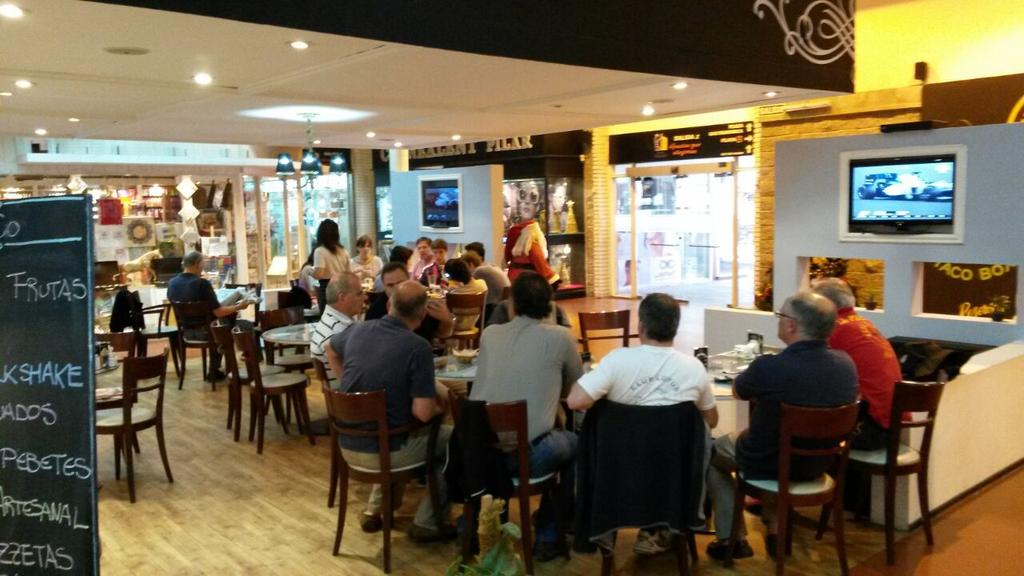 gutiscafeteria's tweet photo. Domingo !!!.gracias a todos por visitarnos!!! http://t.co/uXDKiEO1JP