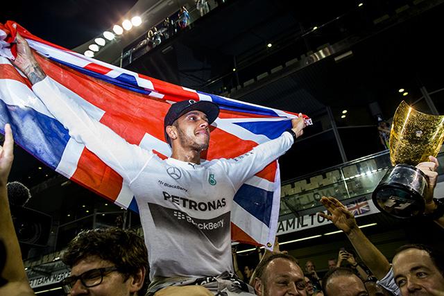 #LewisHamilton wins the #AbuDhabiGrandPrix  at #YasMarinaCircuit