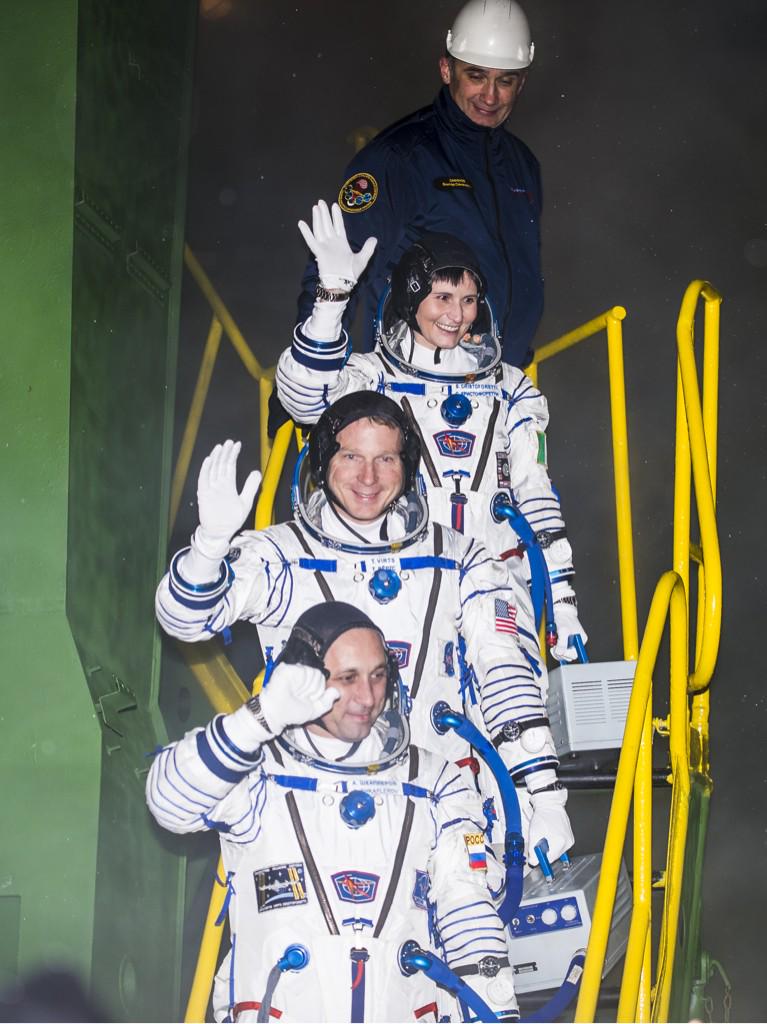 AstroTerry's tweet photo. Next stop- ISS http://t.co/u1JzhVBRUd