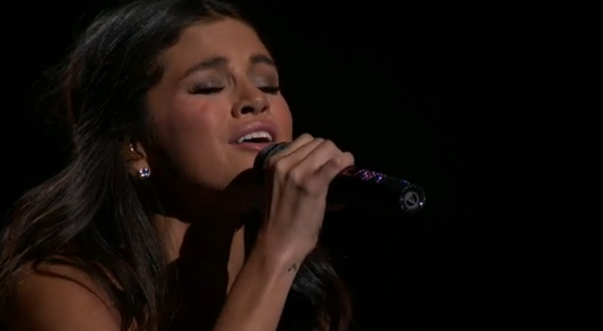 AMAs's tweet image. Wow. @selenagomez, we HEART you! What a touching performance! #SelenaOnAMAs
