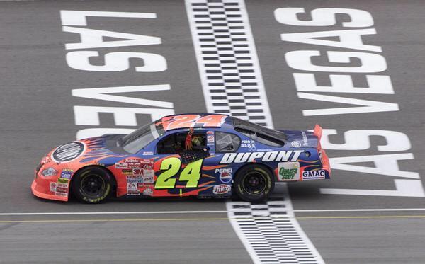 RyanOstrander_8's tweet photo. I miss the Winston No Bull 5 paint schemes!! They were badass #NASCAR #LovedThem #NoBull5 http://t.co/q1C2lx3hnQ