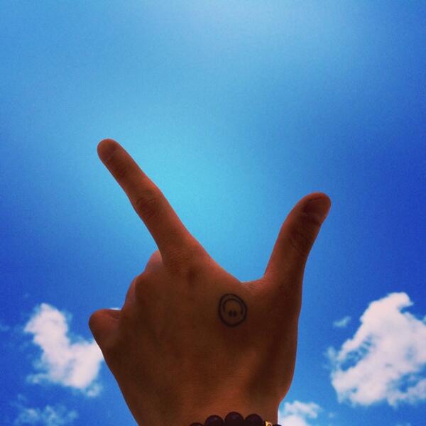 TommySumarna's tweet photo. Sending love from here http://t.co/uL3gW2eT8F