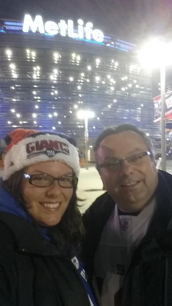 becburb's tweet photo. @Giants we came all the way here from New Brunswick Canada! http://t.co/RDLHEnYB8P