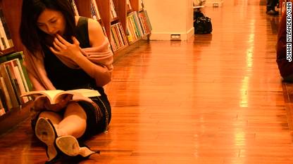 cnni's tweet photo. Don’t like clubbing? In Taiwan, you can hang out at a 24-hour bookstore ‘nightclub’ http://t.co/BXyKQPG361 http://t.co/grbChLDPQQ