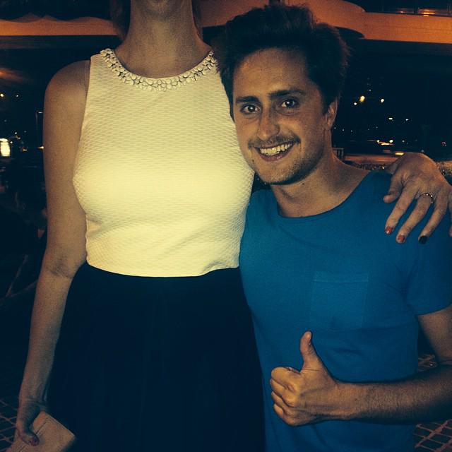 TeamDionKallis's tweet photo. I almost forgot how TALL @gemma6foot6 was haha poor Gemma #GemmaBBAU #RichardBBAU #BBAU http://t.co/P0RVNLx6yk