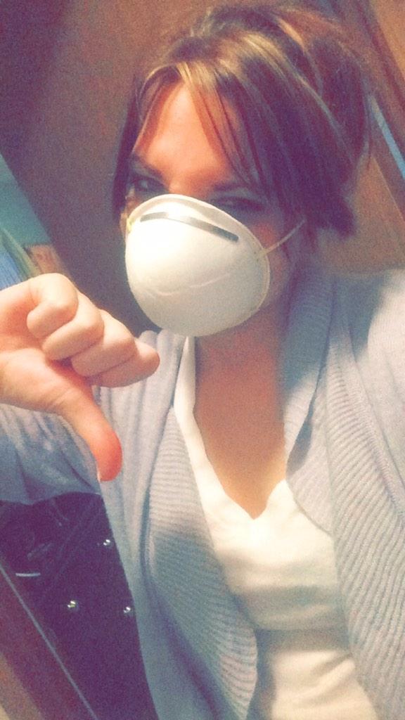 Knottskay's tweet image. I can't breathe in this mask 😩 #healthcareproblems