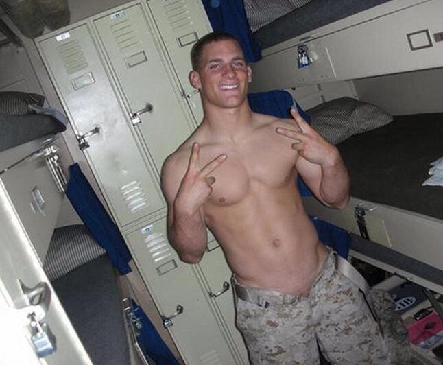 “#sexysoldier #militarydudes #hotdudes #armygays #militaryguys #soldierdude...
