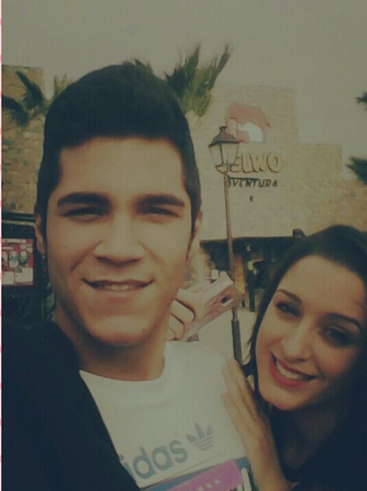 maaqii_92's tweet photo. #aventuraporselwo con mi gordiii @25Palomo http://t.co/WElIESKknG