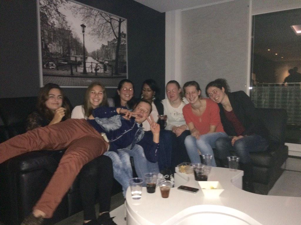 _Marujaa's tweet photo. Deze winter houden mn vrienden me warm! @538 #538JingleBall http://t.co/hSVkFjX29y