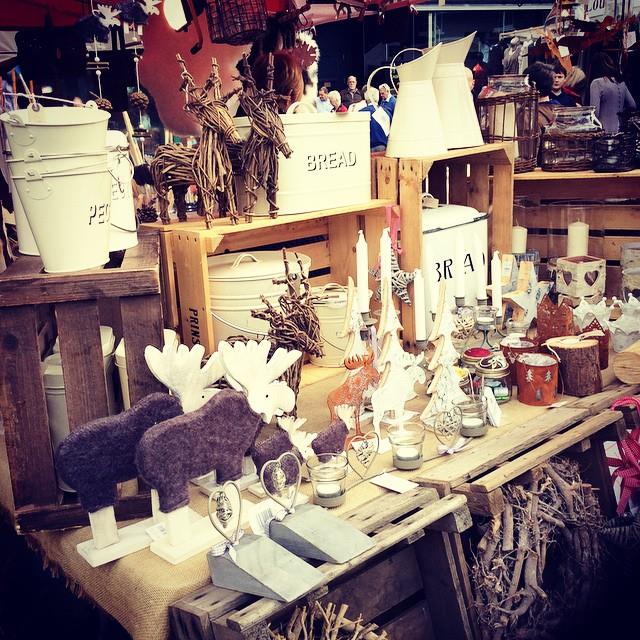 JustOurStall's tweet photo. Amazing coverage of the @StAXmasMarket in yesterday's @thesundaytimes :-)) #stalbanschristmas #BuyLocal Can't wait!! http://t.co/Yd62gVlhau