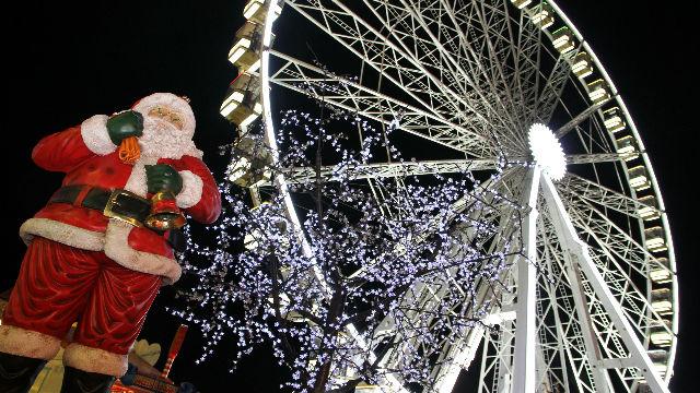 Feeling festive? Here's your essential guide to Christmas in London: bit.ly/1zjcqCV #christmaslondon