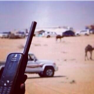 se12e21's tweet photo. حتى ولو ماجابه الارسال وذبذبة جوال
يجي مع الذكرى وزين الطواري

 http://t.co/1oYevqPqyl""