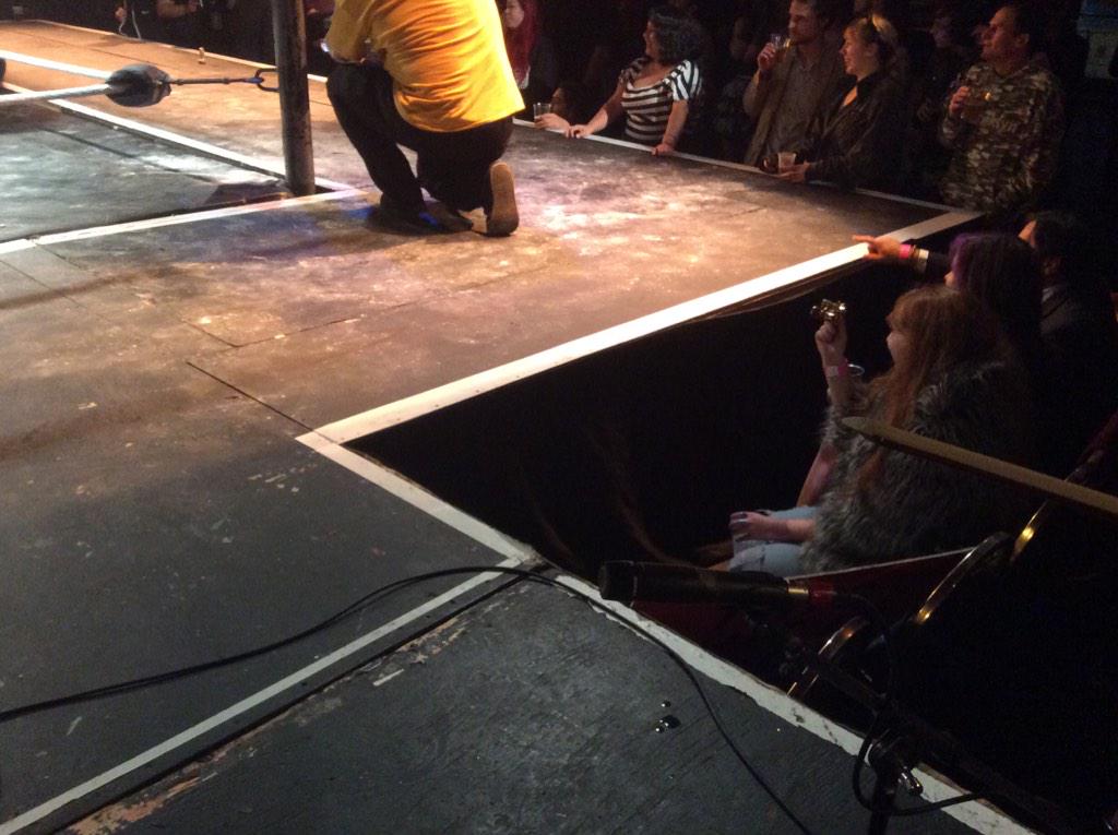 TaijaWarbelow's tweet photo. Gotta love the drunk girl using her opera glasses. #hoodslamtheopera http://t.co/q1z6dl4Uog