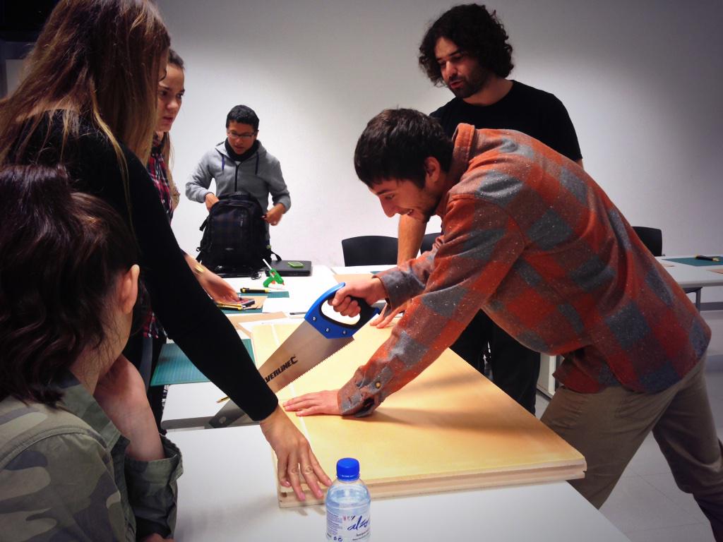 LoginLan's tweet photo. A menudo los clientes no saben lo que quieren.Cuando ven algo y utlizan prototipos,saben lo que no quieren@Tumakers http://t.co/BNcw49uf9W