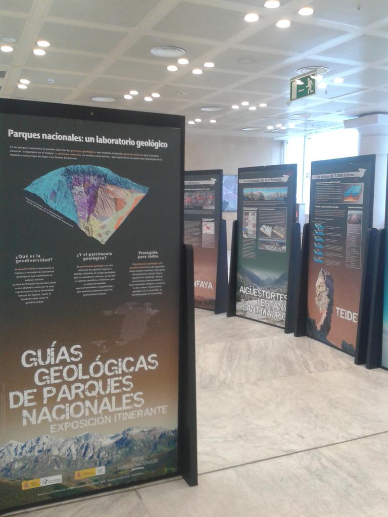 turismogeologic's tweet photo. Empezamos bien #CONAMA2014 #guias #geologicas #parques #nacionales #patrimoniogeologico http://t.co/nEmeZ7lovc