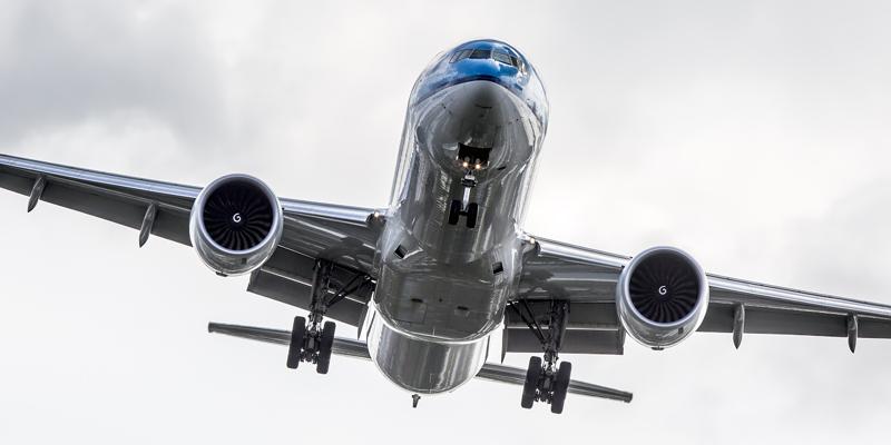 KLM's tweet photo. 6 Tips for creative aviation photography: http://t.co/Suiz5p481p #KLMblog http://t.co/Ev4hobO5jO