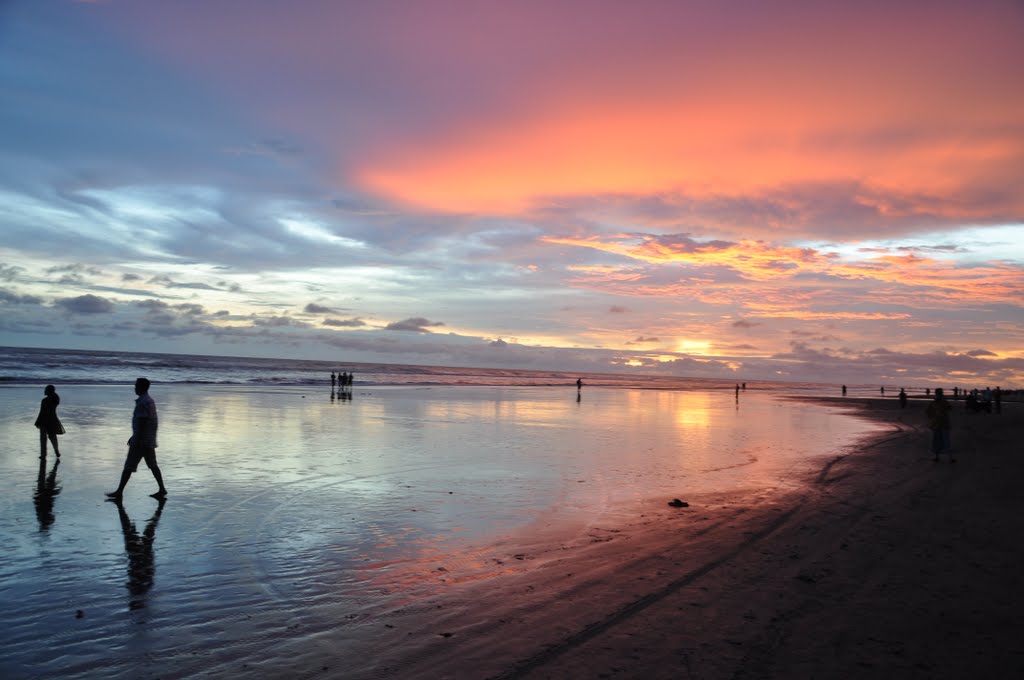 CEO_bM's tweet photo. #World #largest #sea #beach #Bangladesh http://t.co/rAQXLD815b