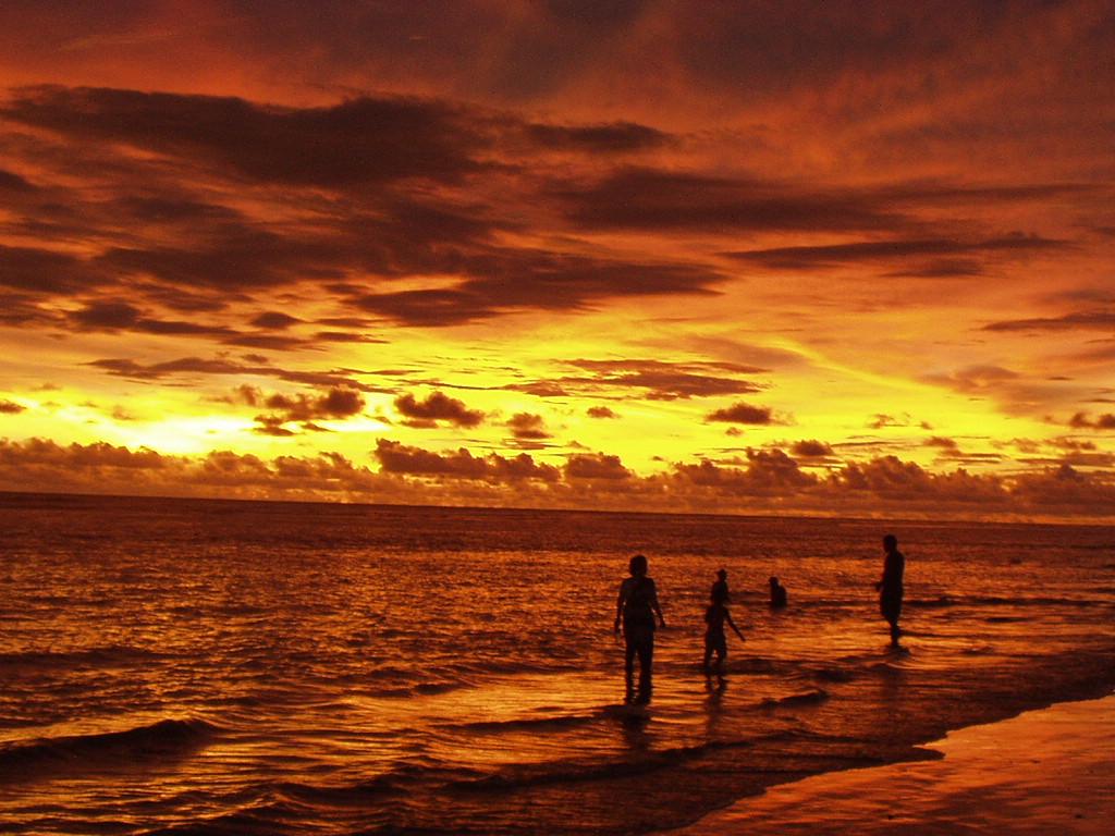 CEO_bM's tweet photo. #World #largest #sea #beach #Bangladesh http://t.co/rAQXLD815b
