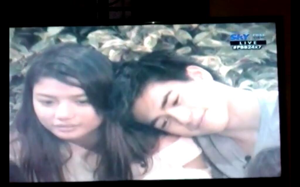 NICHOLEsters's tweet photo. NICHOLO 💕💕💕 #PatongUlo  #NICHOLO #IMissNicholo http://t.co/7mHGfuSo5a