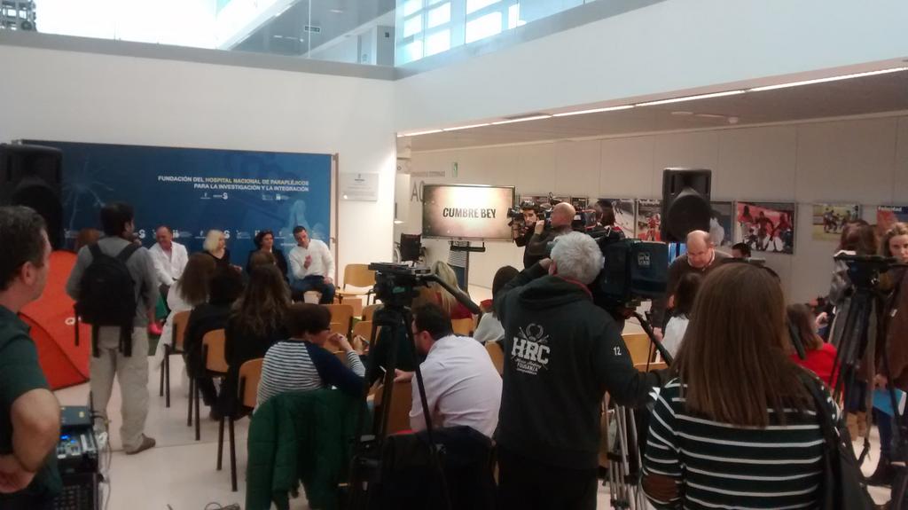 raquelmoraforta's tweet photo. Arrancamos #cumbrebey #retoderetos @HNParaplejicos @Diverscity_ el mundo se mueve contigo @GemaHassenBey http://t.co/NaY1eKv7jv