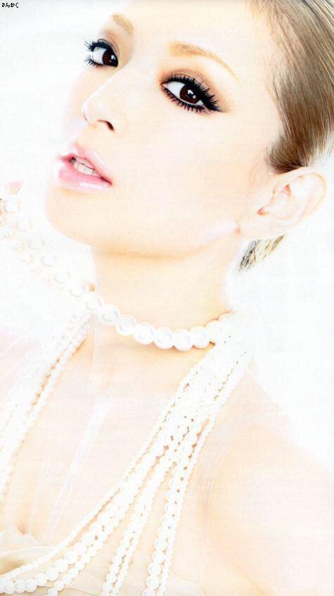 teamayu_____'s tweet photo. 浜崎あゆみ派☞RT

安室奈美恵派☞ファボ http://t.co/9kX107MmNw