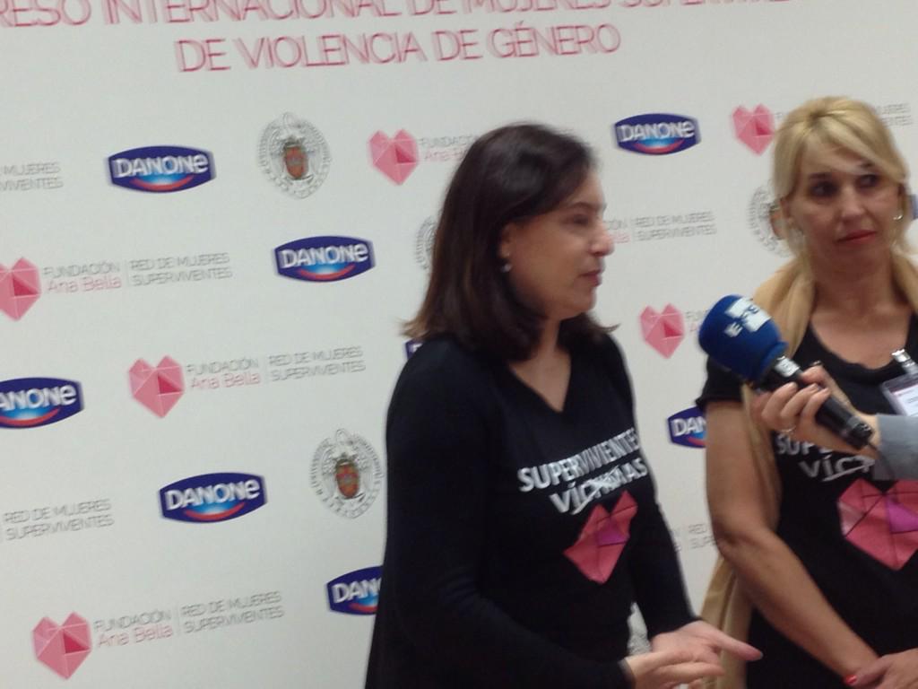 esthersarsa's tweet photo. Empieza con Fundación Ana Bella y Danone el II Congreso internacional de #mujeressupervivientes http://t.co/RicAXTY0so