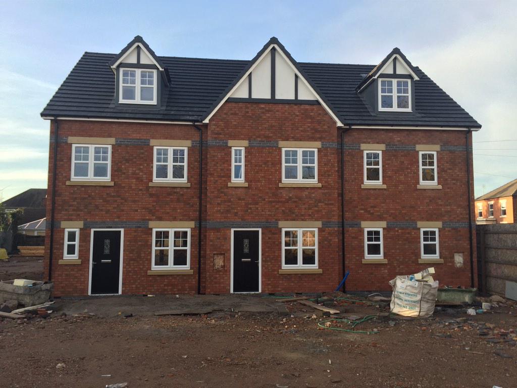 framefastuk's tweet image. More of the new builds. #framefast #Derby 👍👍