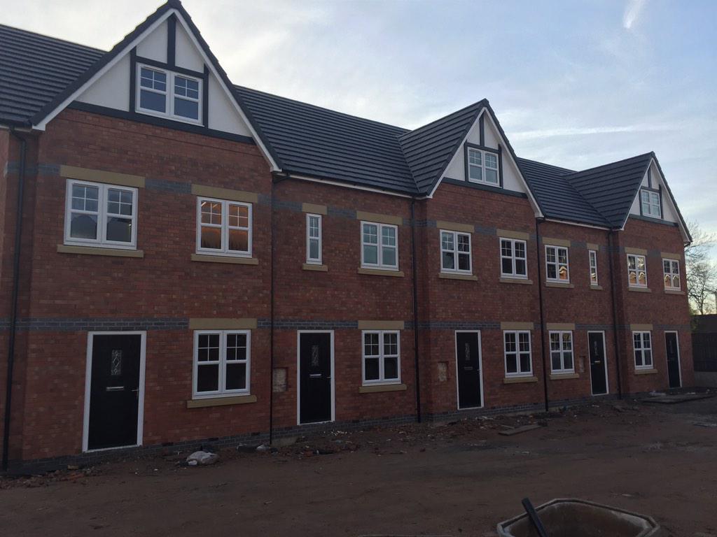 framefastuk's tweet image. More of the new builds. #framefast #Derby 👍👍