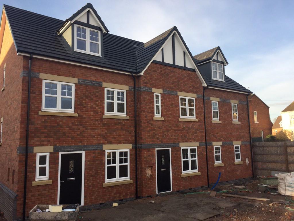 framefastuk's tweet image. More of the new builds. #framefast #Derby 👍👍