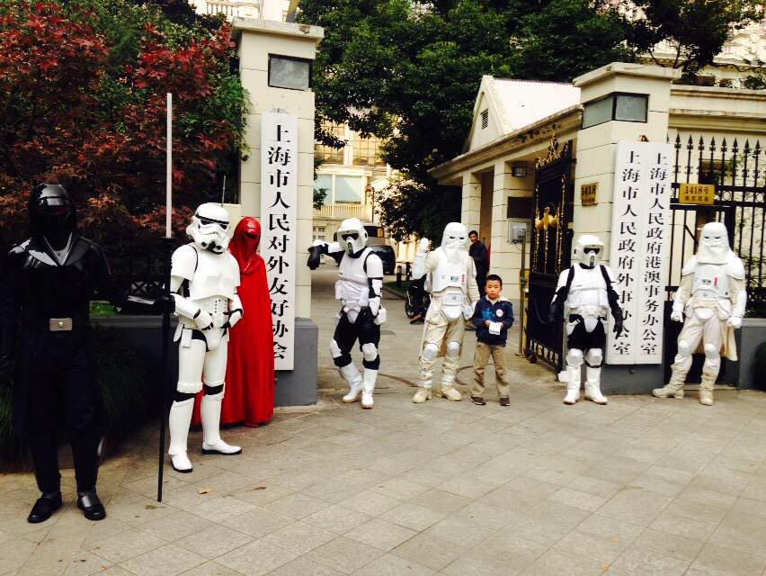 501stChinese's tweet photo. A @501stLegion charity event in Shanghai，22nd，Nov. http://t.co/Wwlb31v6Vx