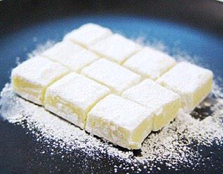 s_wee_ts's tweet photo. かわいい生チョコ🙆💓💭

#生チョコ #チョコテロ #スイーツテロ
#チョコ好きRT #食べたくなったらRT
#スイーツ好きRT http://t.co/3E1VrPgAh7