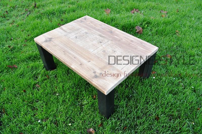 #Industriële  #salontafel   #staal met oud #steigerhout
designerstyle.nl