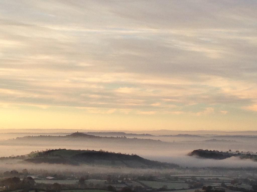 Brightciderlife's tweet photo. Beautiful frosty Somerset morning! @bbcsomerset @bbcweather @VisitSomerset http://t.co/4G02eOd2MK