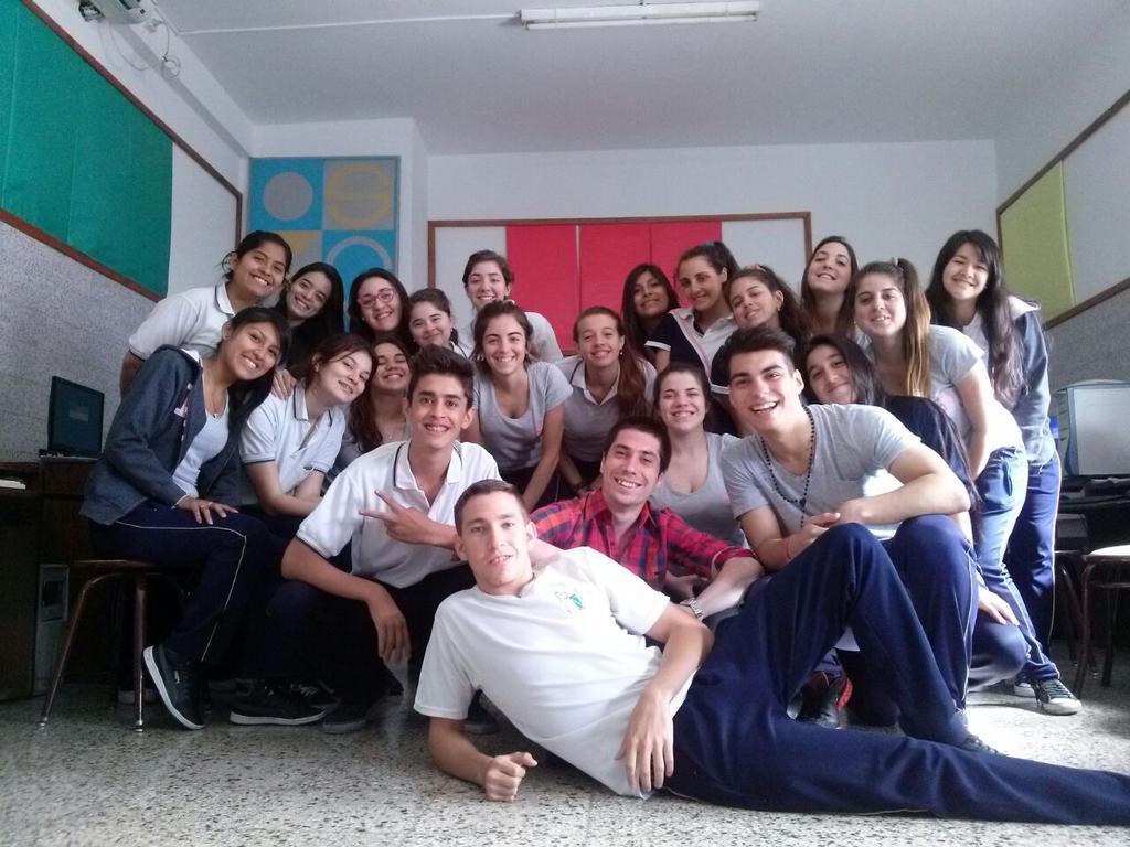 santisimo2014's tweet photo. Fotasa con el profeee #EstoEsQuintoA http://t.co/7oinxlivSg