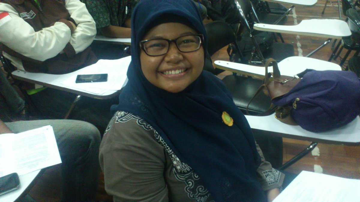 duh gini bgt min "<a href="/BEMFGEUGM/">BEM GEOGRAFI UGM</a>: mbak kadept sosmas erikadwic aja ikut Sidang UU tentang PEMIRA 2014 masa kamu enggak?  "